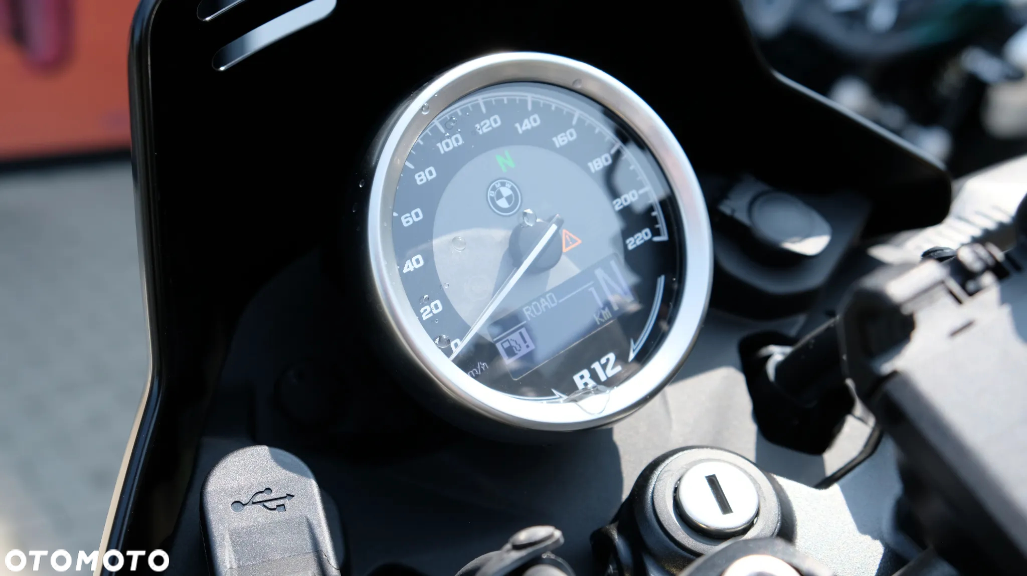 BMW R - 9
