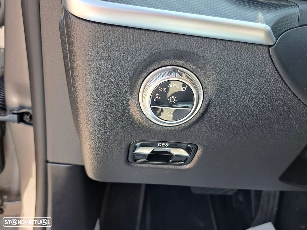 Mercedes-Benz C 300 e 9G-TRONIC Avantgarde - 34