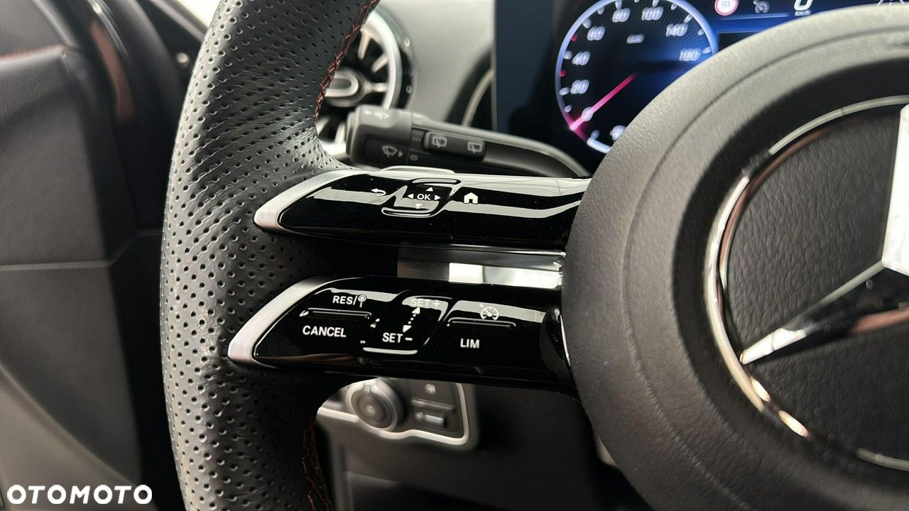 Mercedes-Benz GLB 200 d 4-Matic 8G-DCT - 24