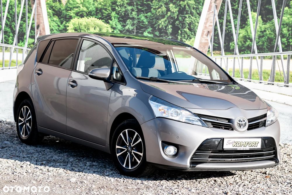 Toyota Verso 1.8 7-Sitzer Executive - 14