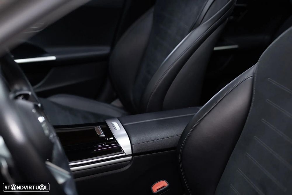 Mercedes-Benz C 300 e 9G-TRONIC Edition AMG Line - 42