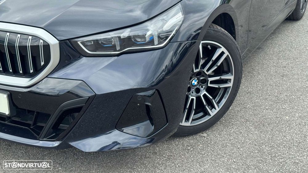 BMW 520 d Pack Desportivo M - 17