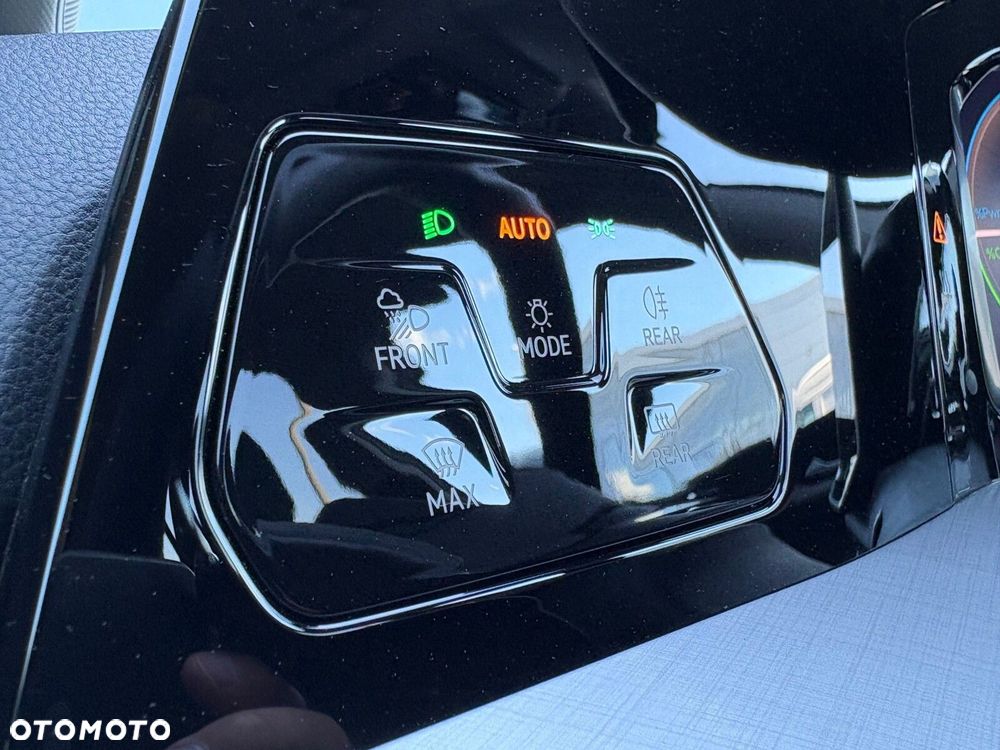 Volkswagen Golf - 26