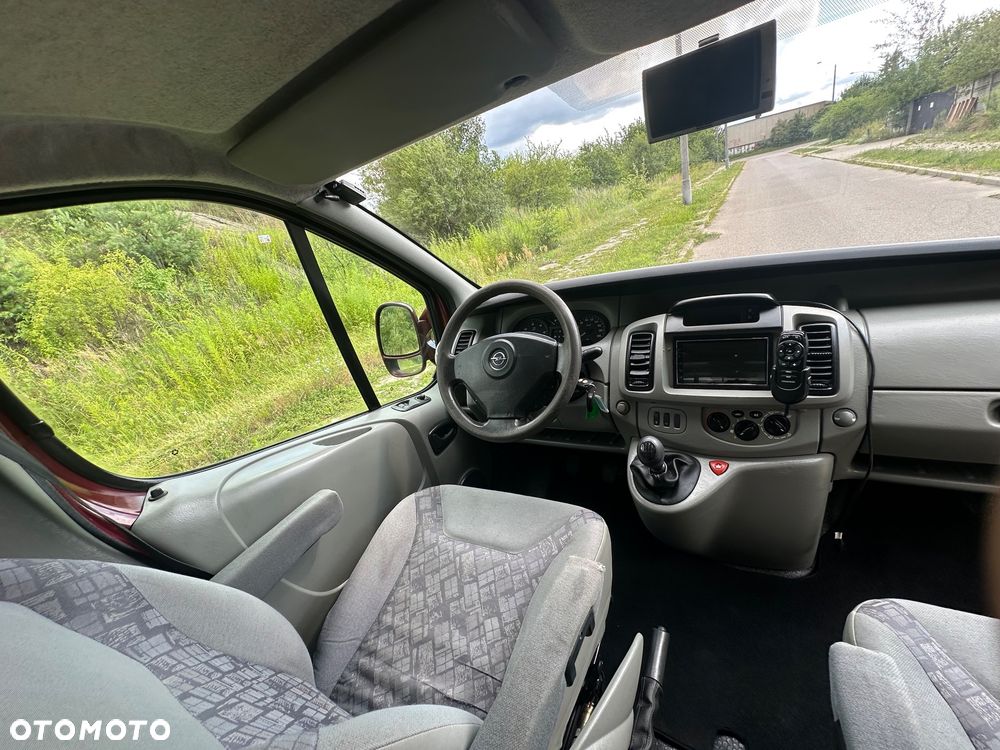 Opel Vivaro - 10