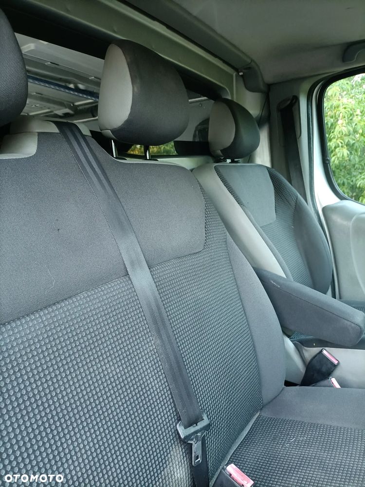 Opel Vivaro - 17