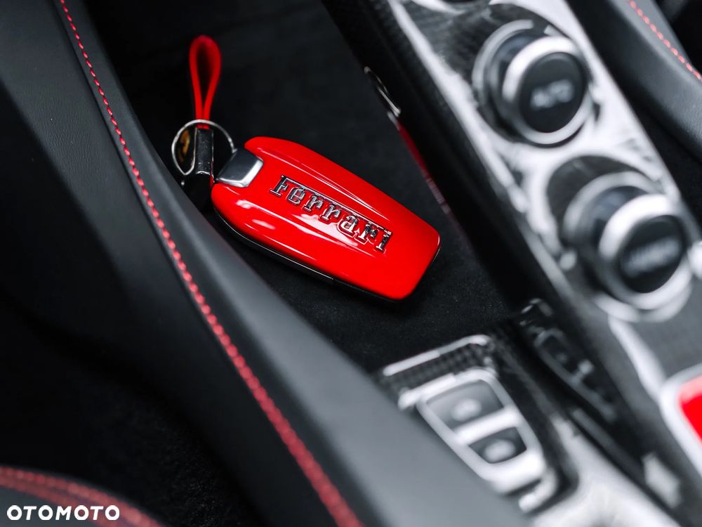 Ferrari Portofino - 19