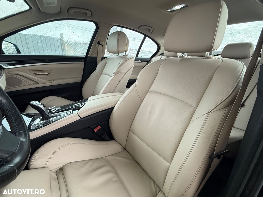 BMW Seria 5 520d Sport-Aut. - 12