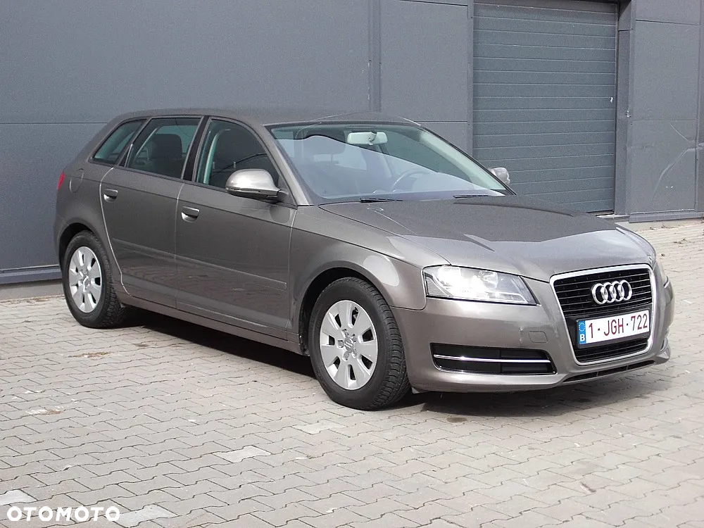 Audi A3 Sportback 1.6 TDI Ambiente - 25