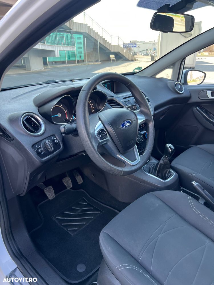 Ford Fiesta 1.6 TDCI SYNC Edition - 11