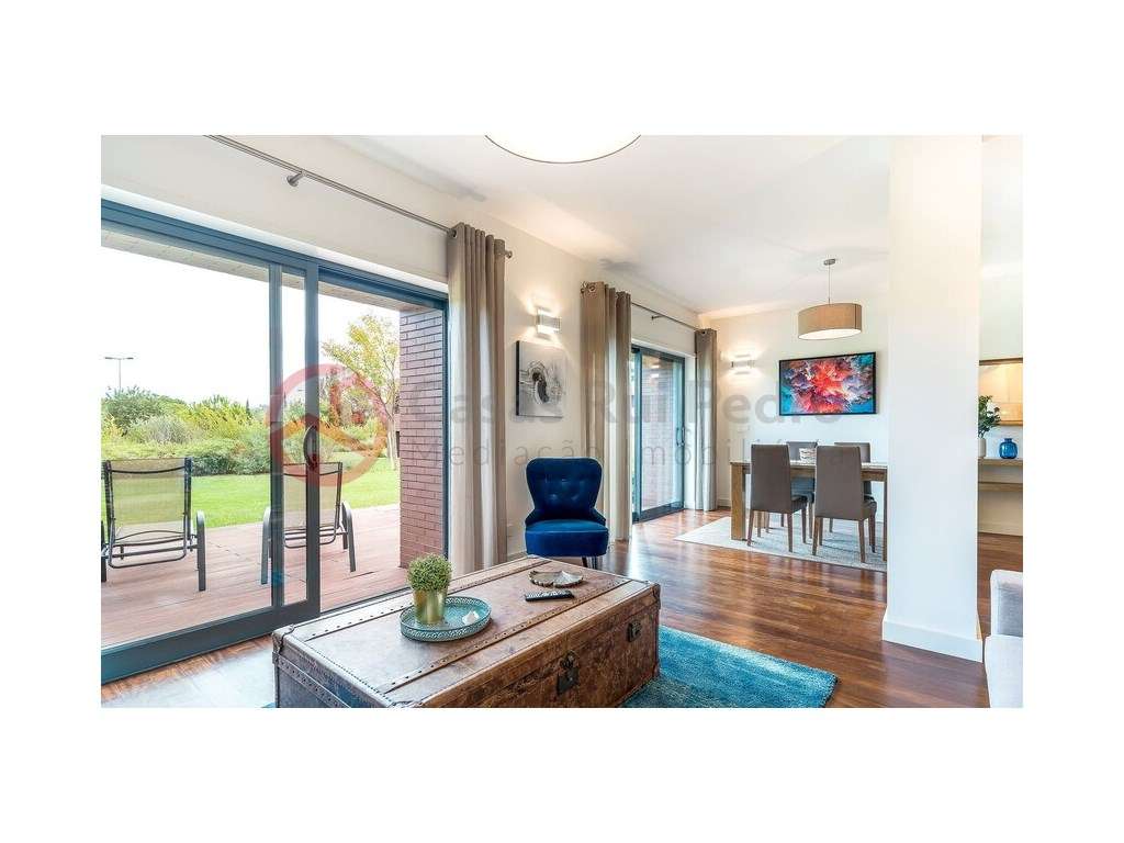 Apartamento T1 com Parqueamento e Piscina 'Urbanização L'Orangerie'... - Grande imagem: 3/8