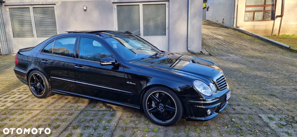 Mercedes-Benz Klasa E 63 AMG - 32