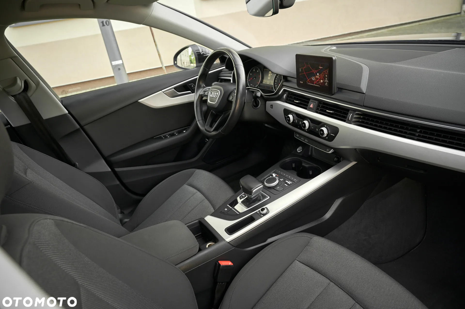 Audi A4 2.0 TDI ultra S tronic design - 25