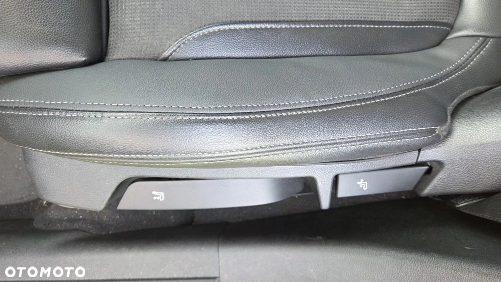 BMW Seria 3 318i - 8