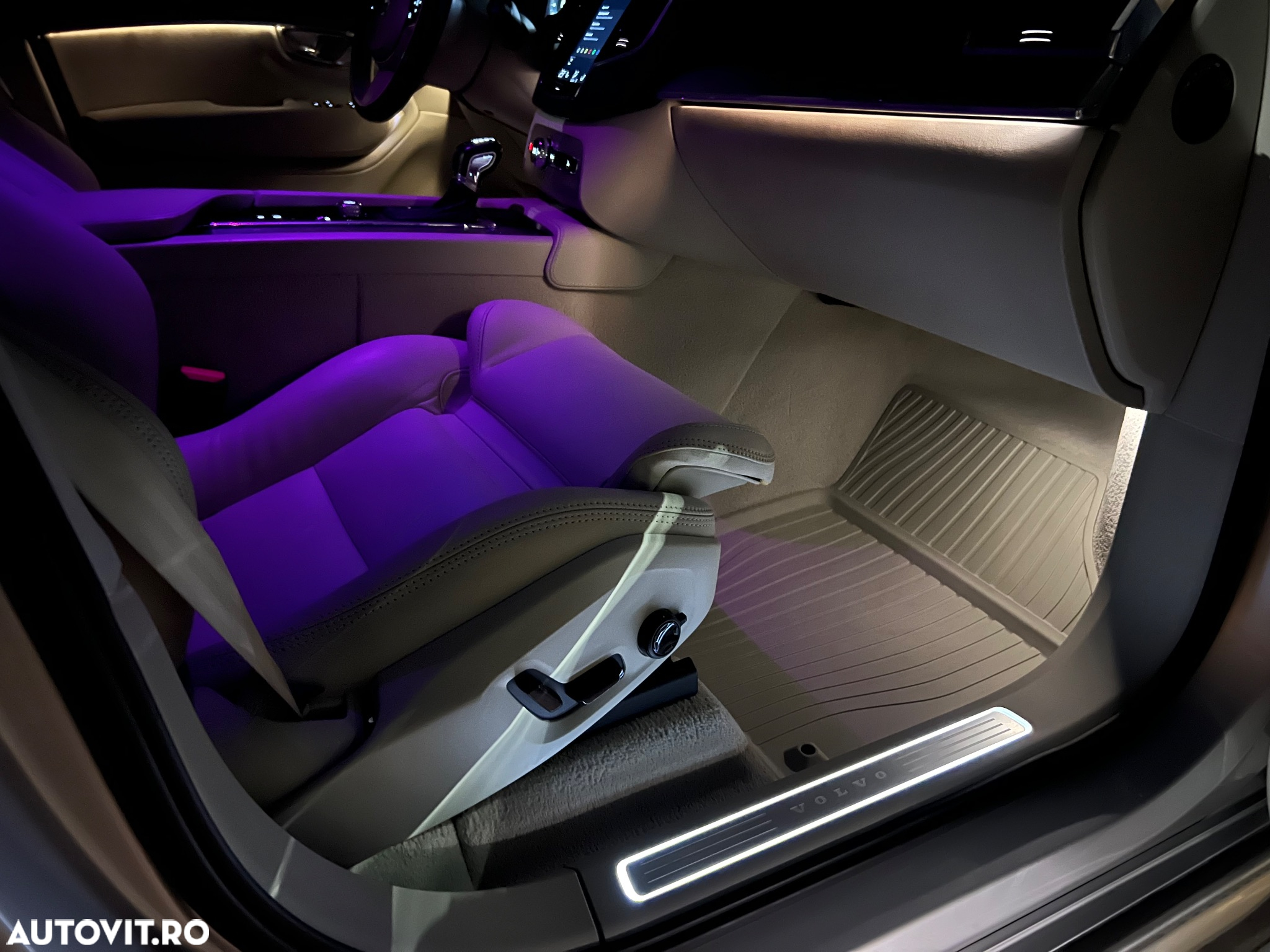 Volvo XC 90 D5 AWD R-Design - 16
