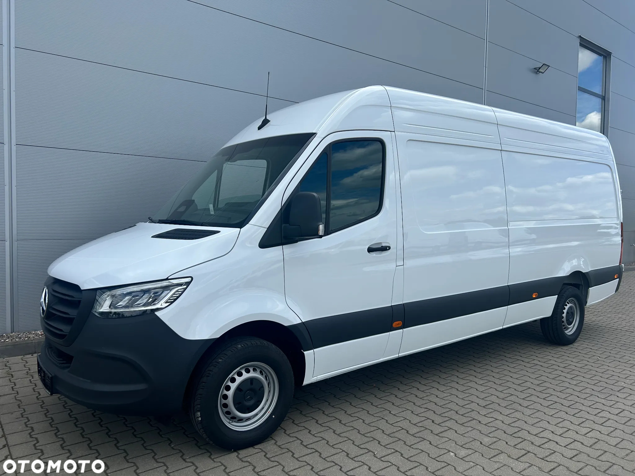 Mercedes-Benz SPRINTER 317 CDI FURGON DŁUGI - 2