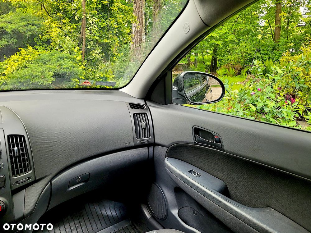 Hyundai i30 1.6 CRDi Comfort - 17