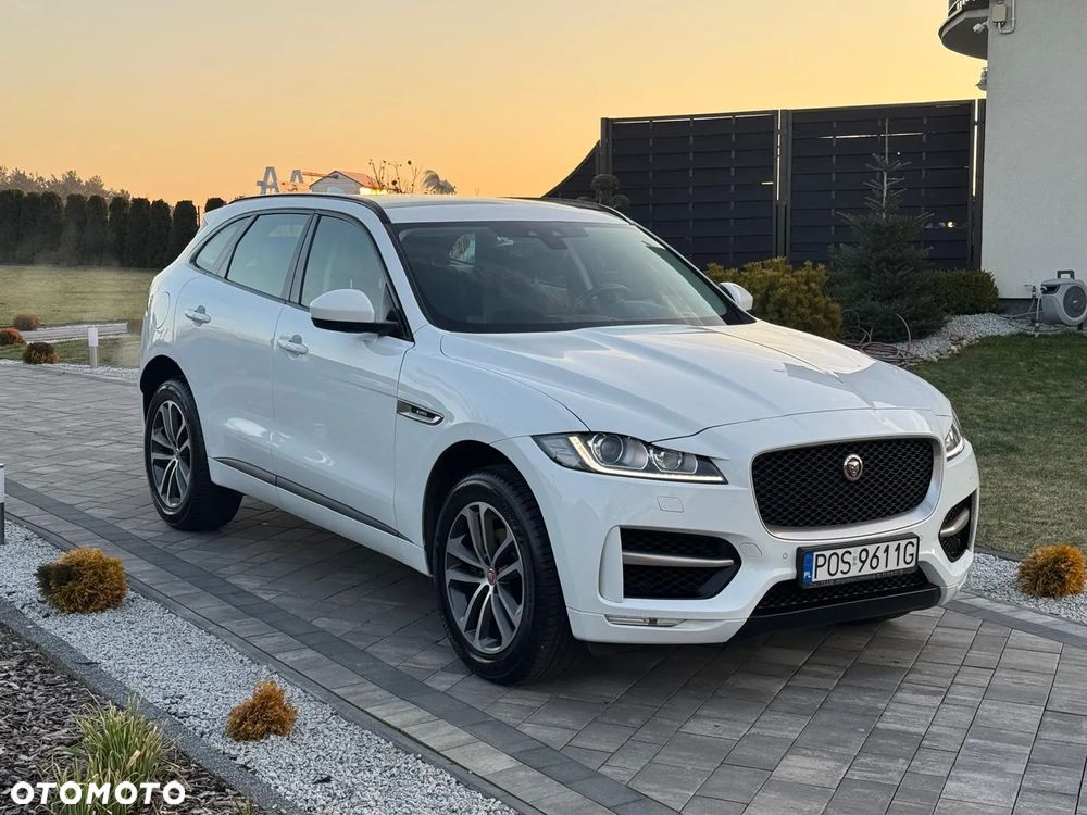 Jaguar F-Pace 2.0 i4P AWD R-Sport - 12