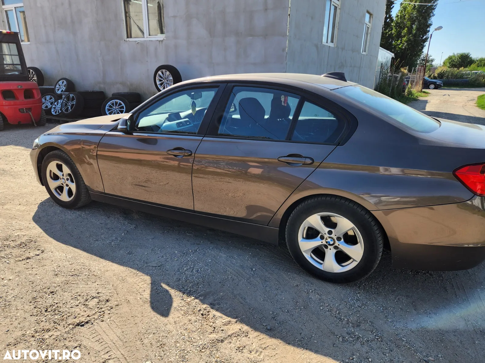 Dezmembrez Bmw F30 320D 2.0 Diesel N47D20C Manual 6+1 Climatronic - Dezmembrari Arad - 2
