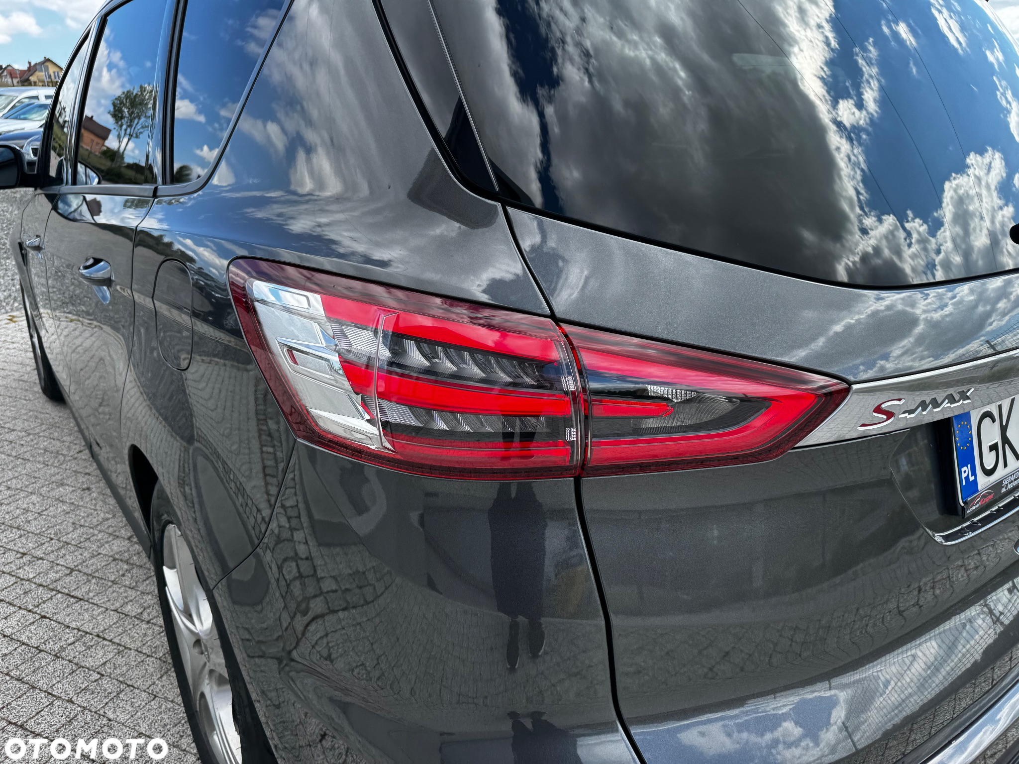 Ford S-Max - 9