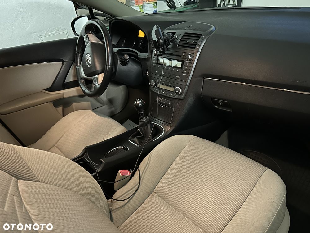 Toyota Avensis 2.0 D-4D 2010 - 3