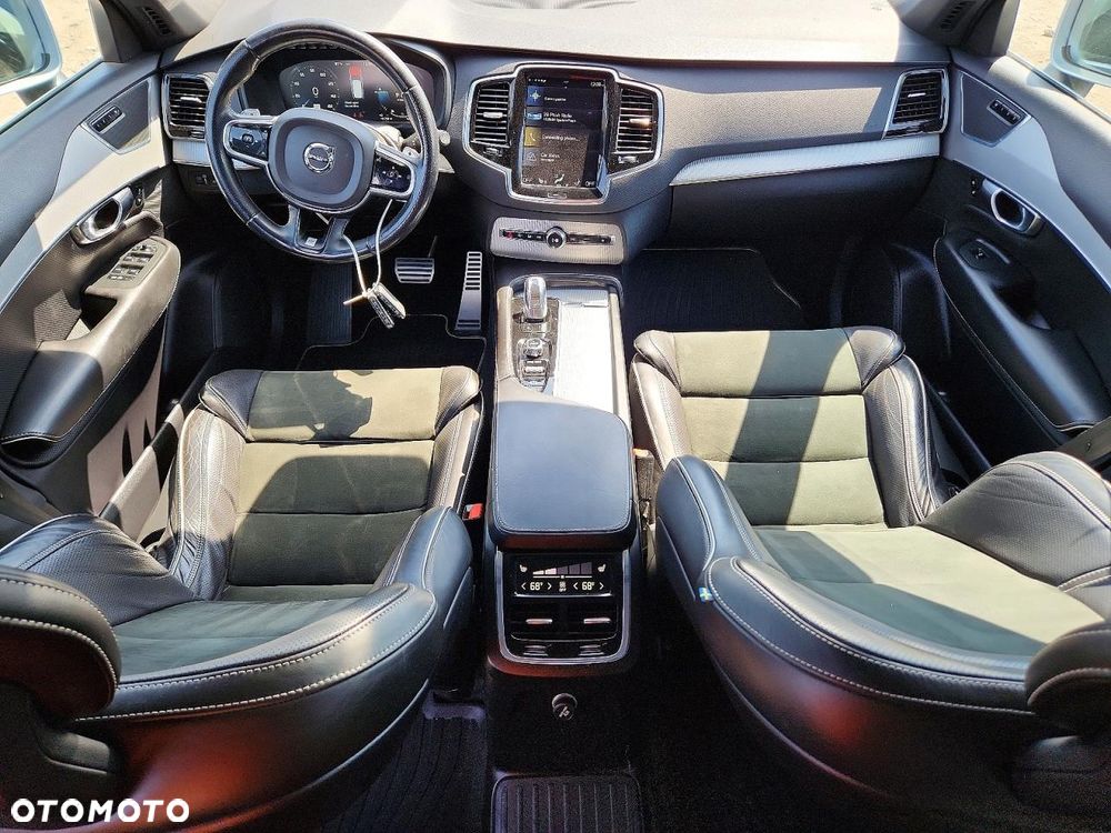 Volvo XC 90 T8 AWD Plug-In Hybrid Momentum 7os - 7