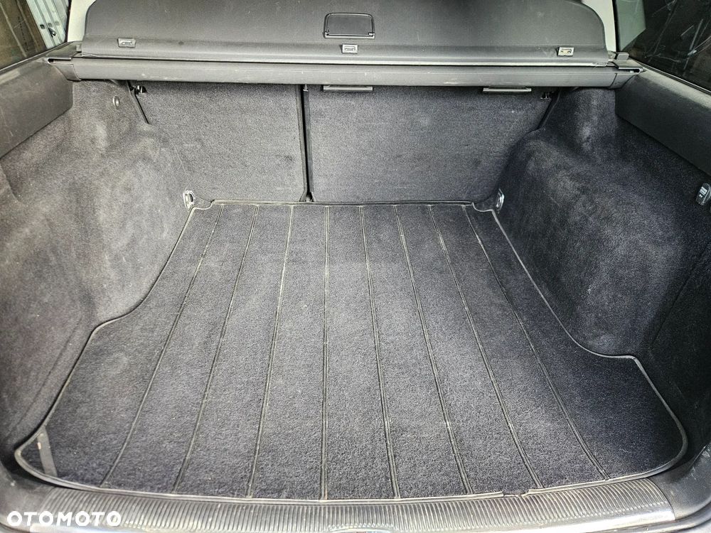 Volkswagen Passat - 8