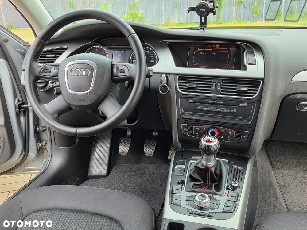 Audi A4 Avant 2.0 TDI DPF Ambiente - 26
