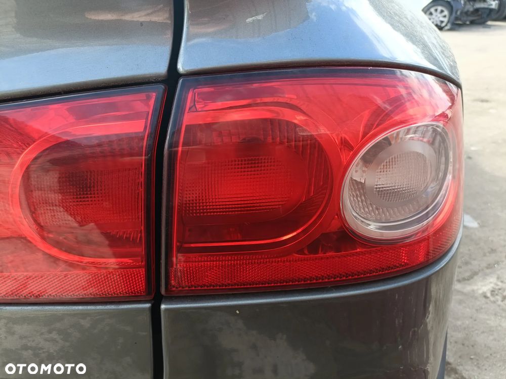 RENAULT LAGUNA II 05-07 LIFT 2006 r. HB lampa prawy tył w błotnik PT EU *