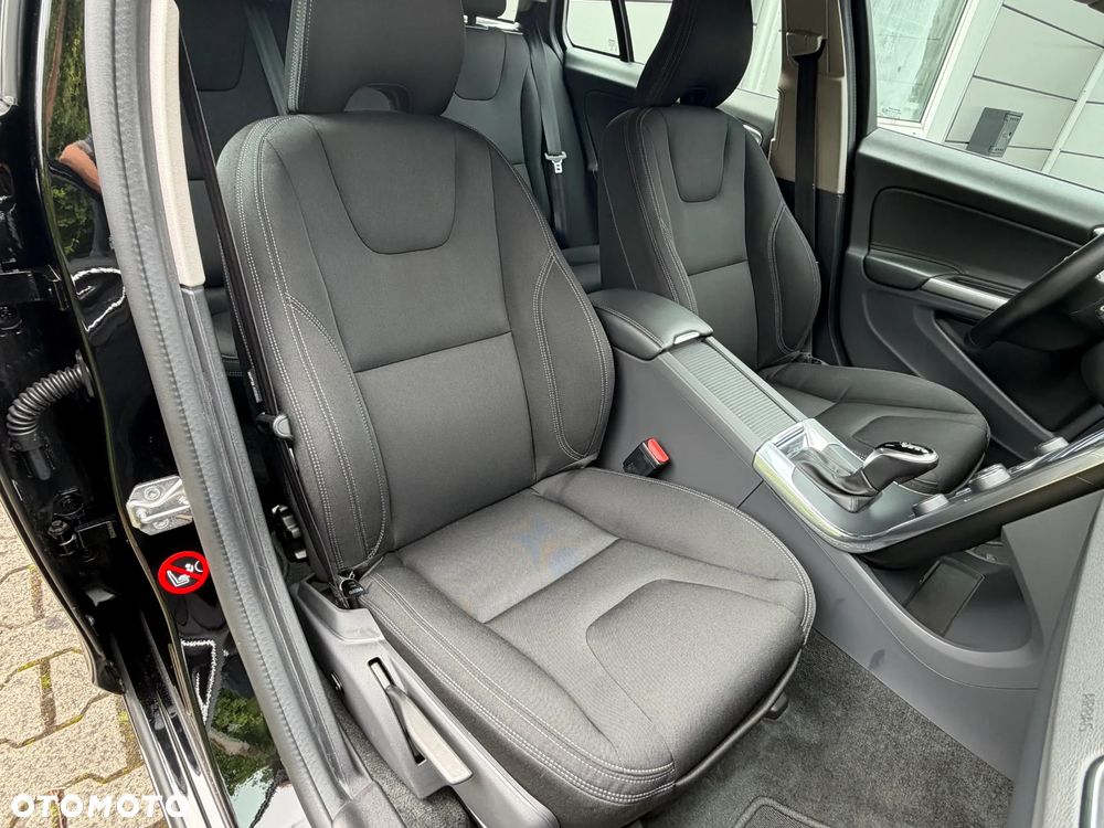 Volvo V60 D2 Geartronic Summum - 20