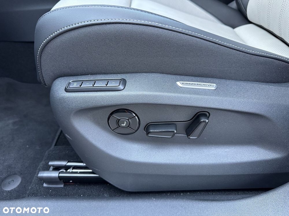Volkswagen Tiguan - 15