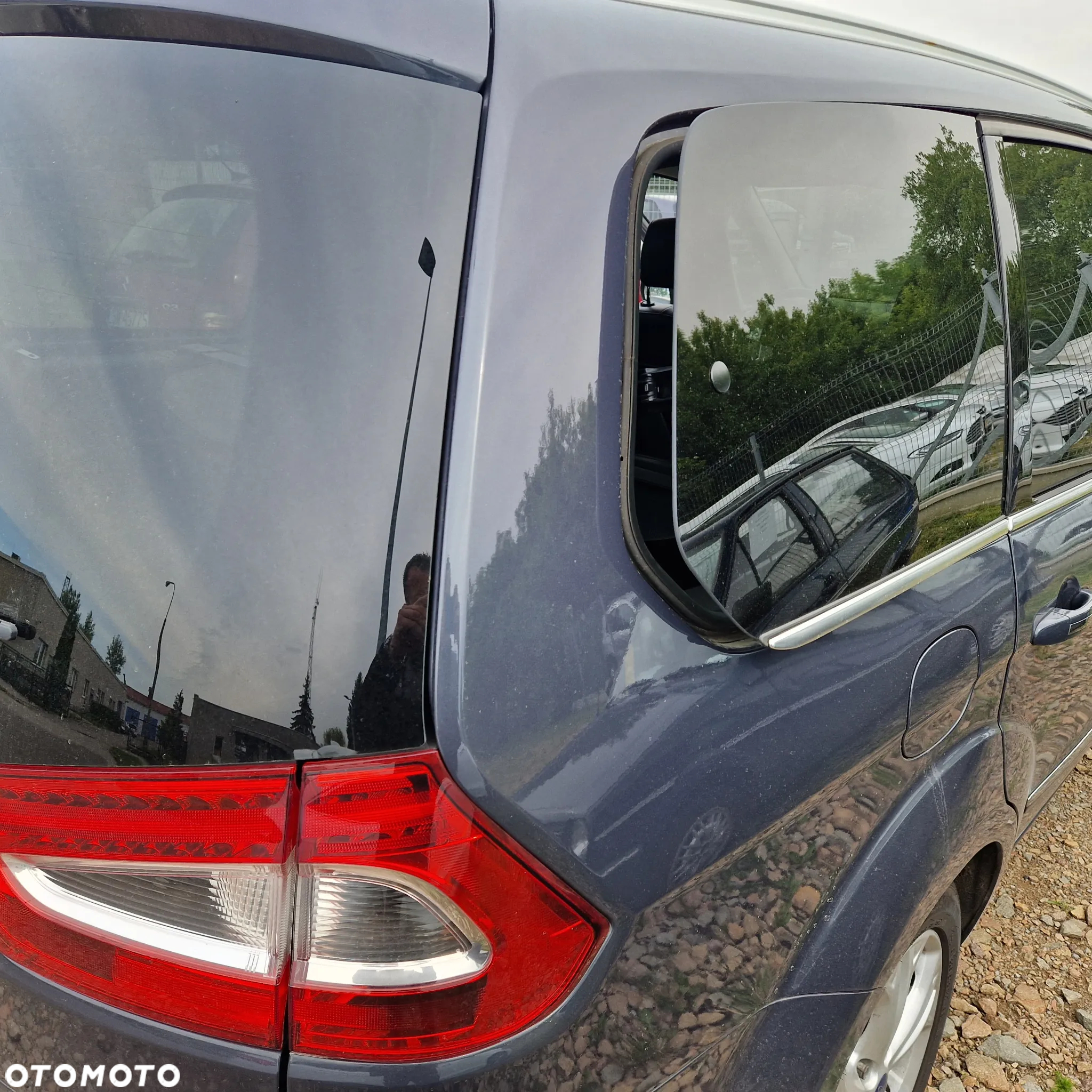 Ford Galaxy 2.2 TDCi DPF Titanium - 16