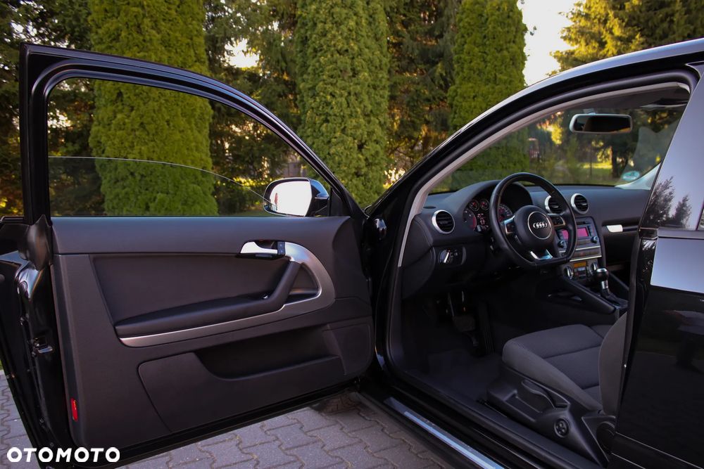 Audi A3 3-drzwiowe 1.4 TFSI S tronic S line Sportpaket - 25