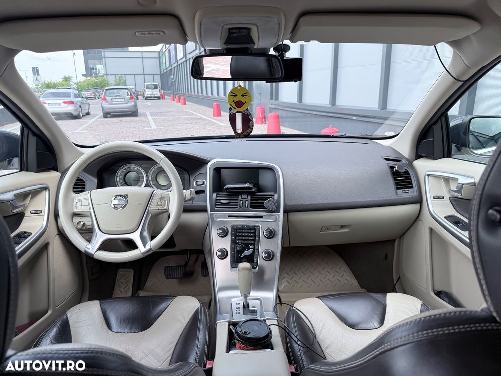 Volvo XC 60 D5 AWD A6 Basic - 6