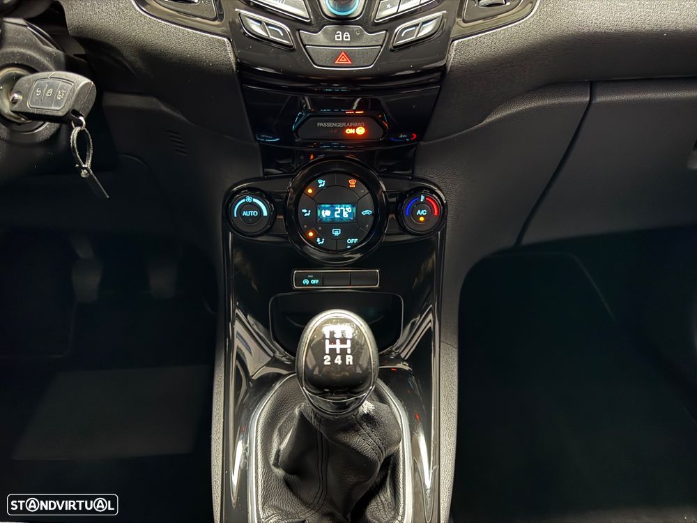 Ford Fiesta 1.0 T EcoBoost Titanium - 10