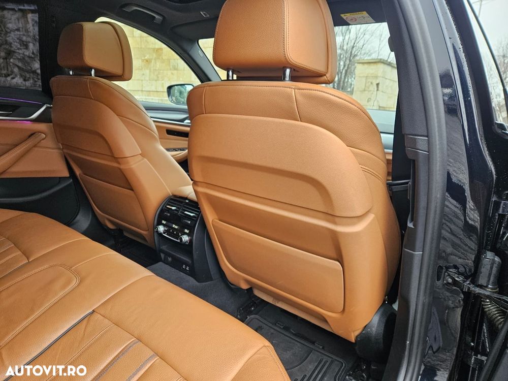 BMW Seria 5 530i xDrive AT MHEV - 23