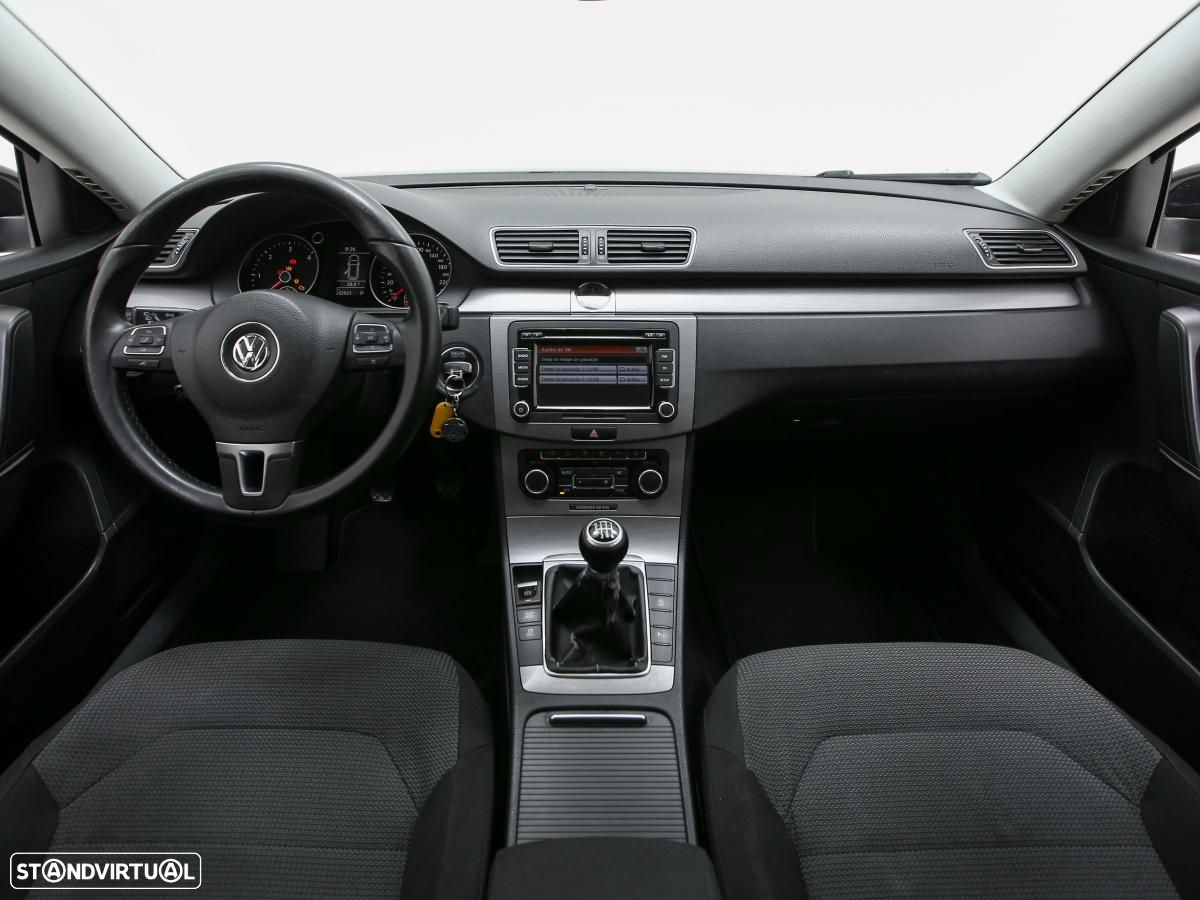 VW Passat Variant 1.6 TDI Confortline BlueMotion - 6