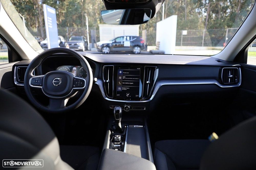 Volvo V60 2.0 D3 Momentum Plus - 10
