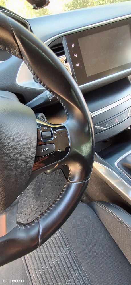 Peugeot 308 1.5 BlueHDi Allure S&S - 27