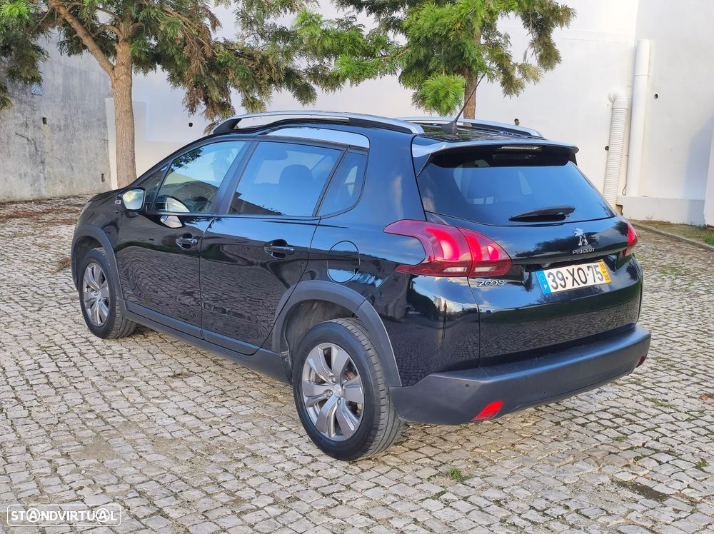 Peugeot 2008 1.2 PureTech Allure - 4