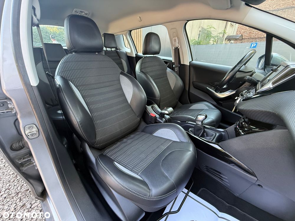Peugeot 2008 1.2 Pure Tech GPF Crossway S&S - 36