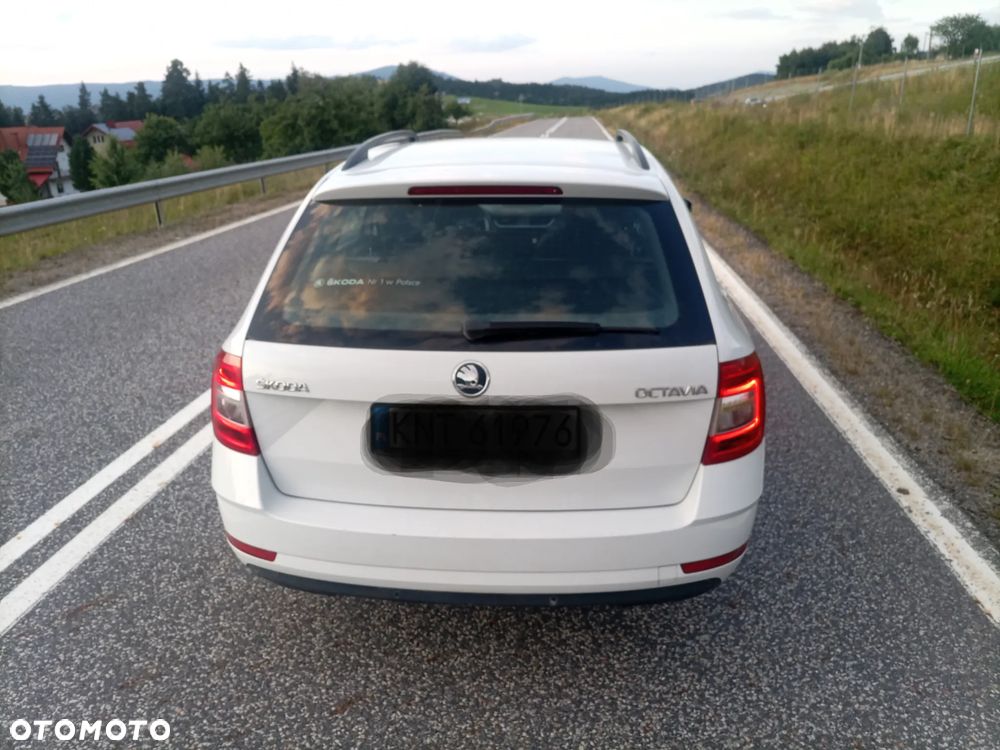 Skoda Octavia 2.0 TDI Style - 6