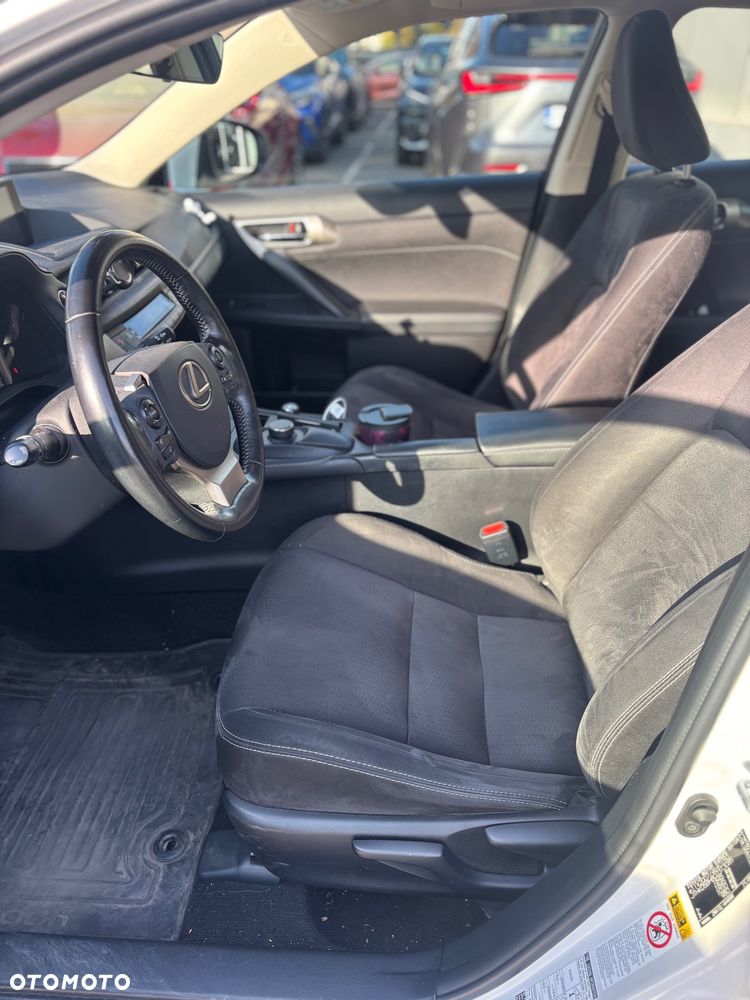 Lexus CT - 18