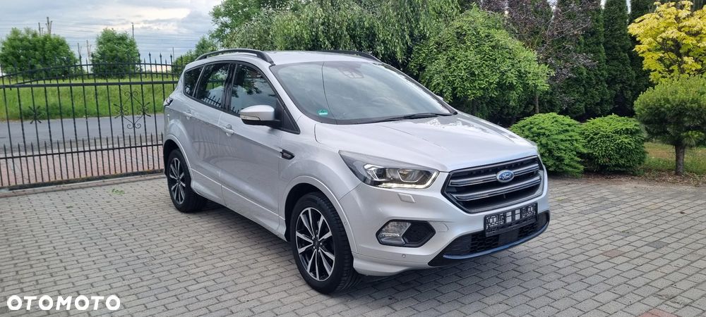 Ford Kuga 1.5 EcoBoost 2x4 ST-Line - 3