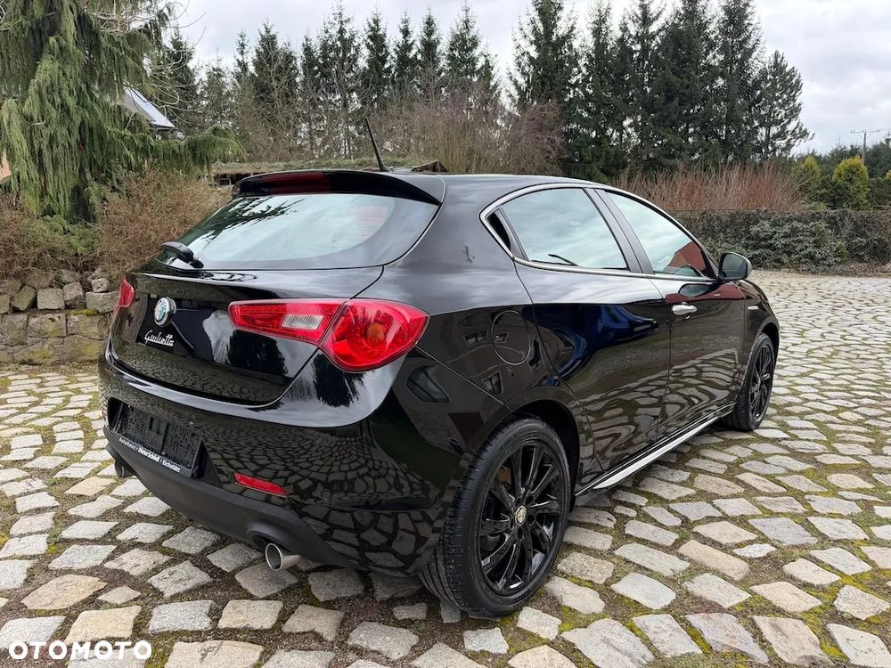 Alfa Romeo Giulietta 2.0 JTDM Distinctive - 4