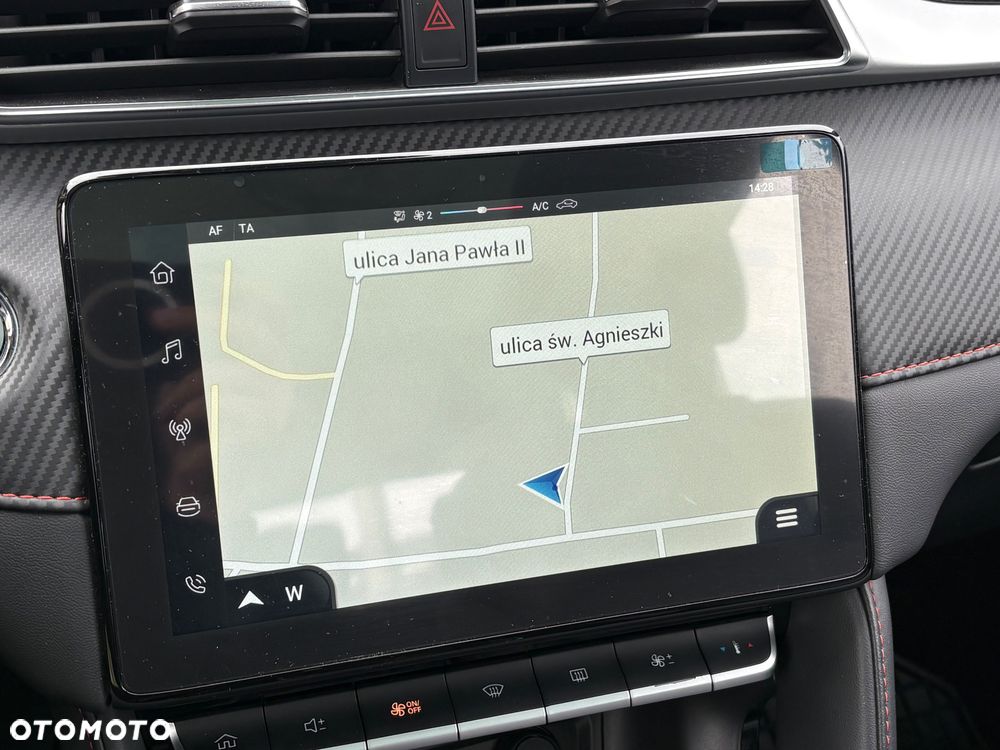 MG ZS 1.0 T-GDI Exclusive - 32