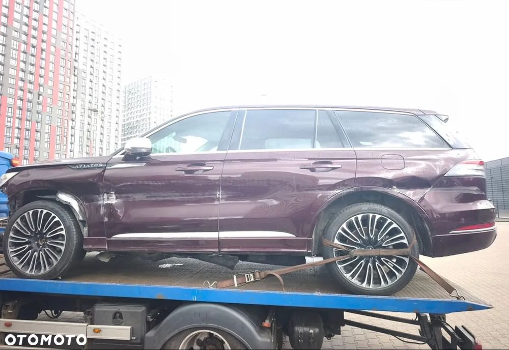 Lincoln Aviator - 7
