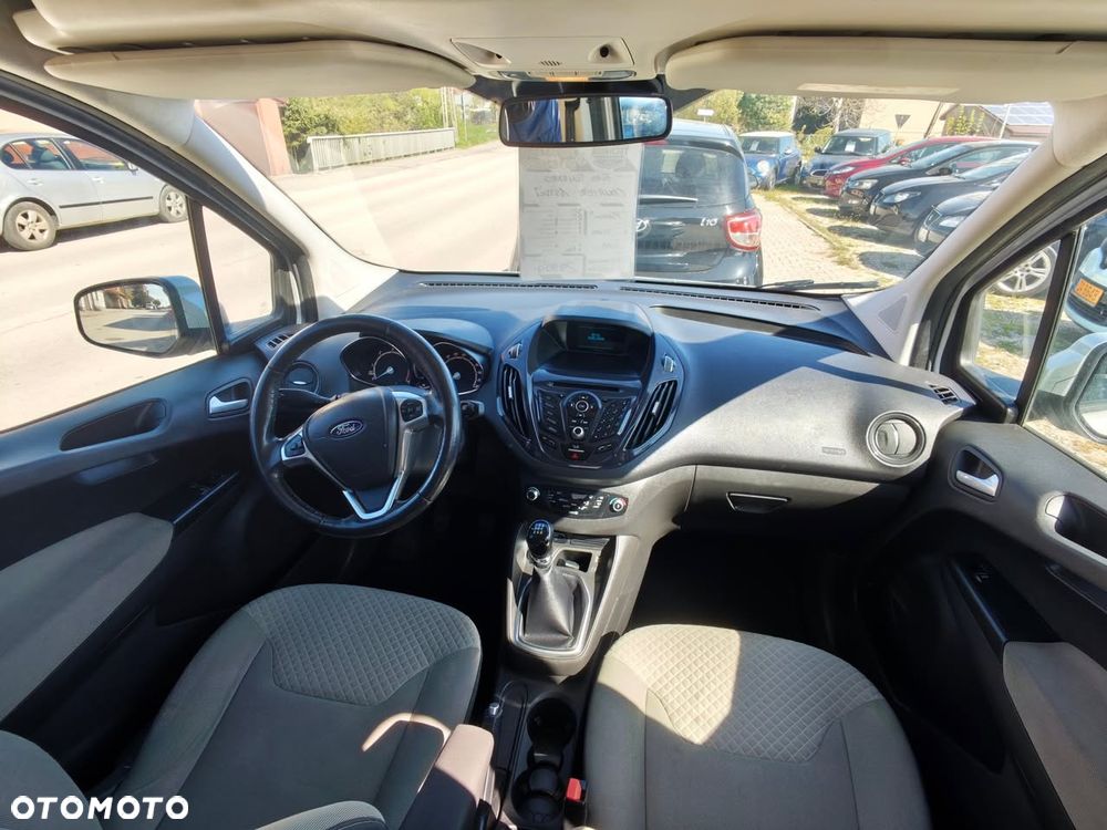 Ford Tourneo Courier 1.5 TDCi Titanium - 6