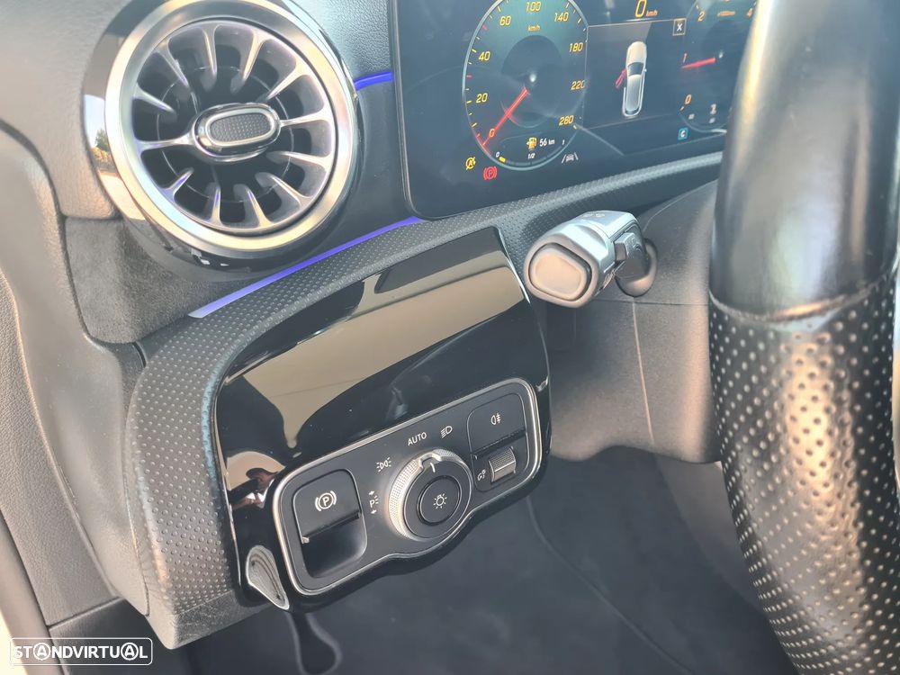 Mercedes-Benz A 180 d AMG Line - 18