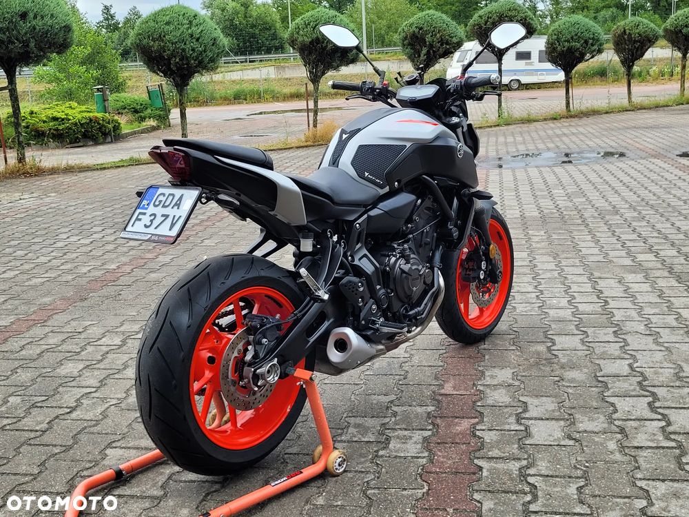 Yamaha MT - 8