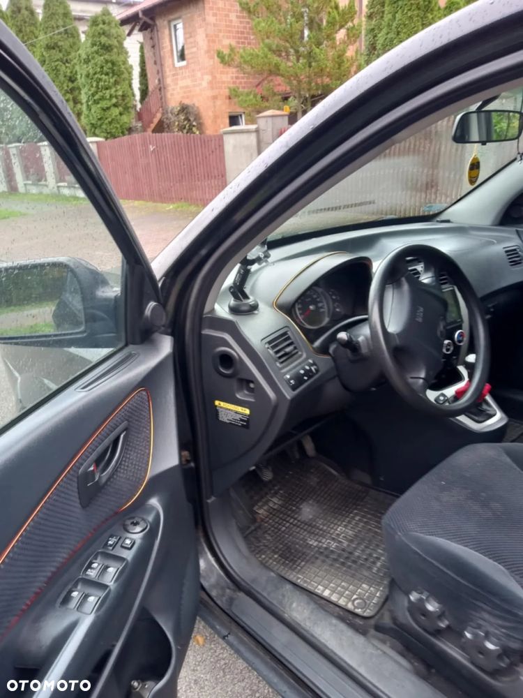 Hyundai Tucson 2.0 Comfort 2WD - 4